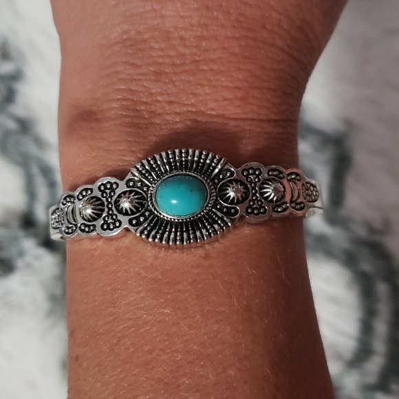 Paparazzi Jewelry - Paparazzi Turquoise Cuff Bracelet